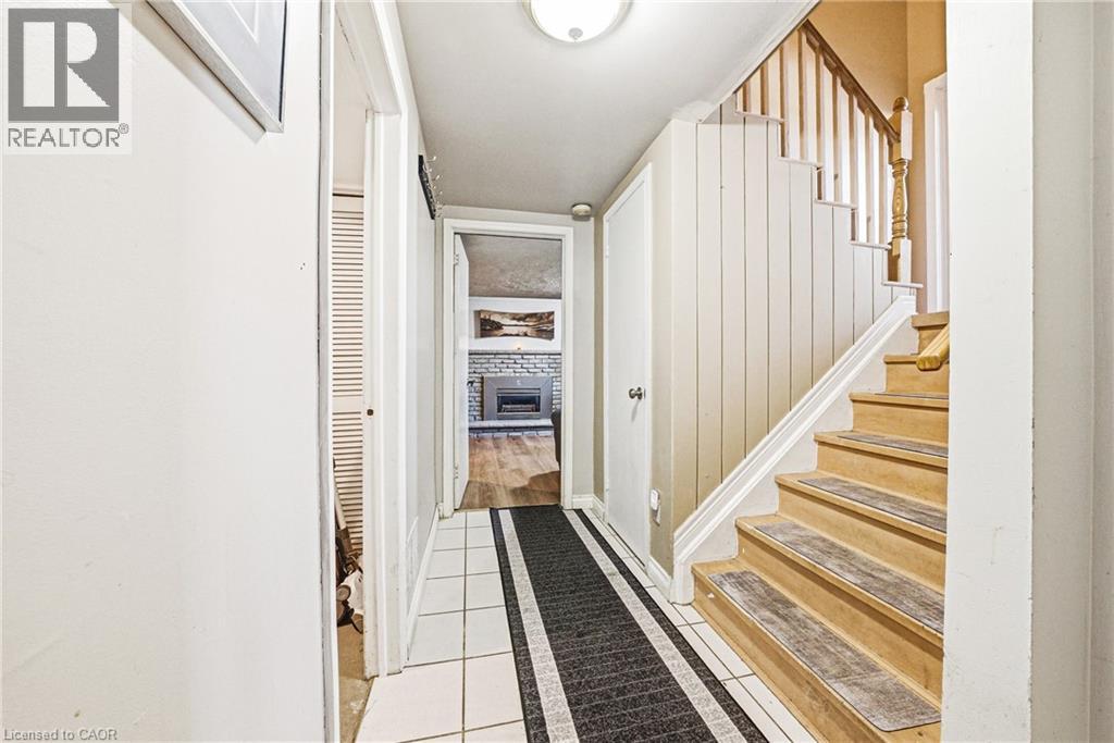 2231 Sandringham Drive, Burlington, Ontario  L7P 3E6 - Photo 19 - 40828323