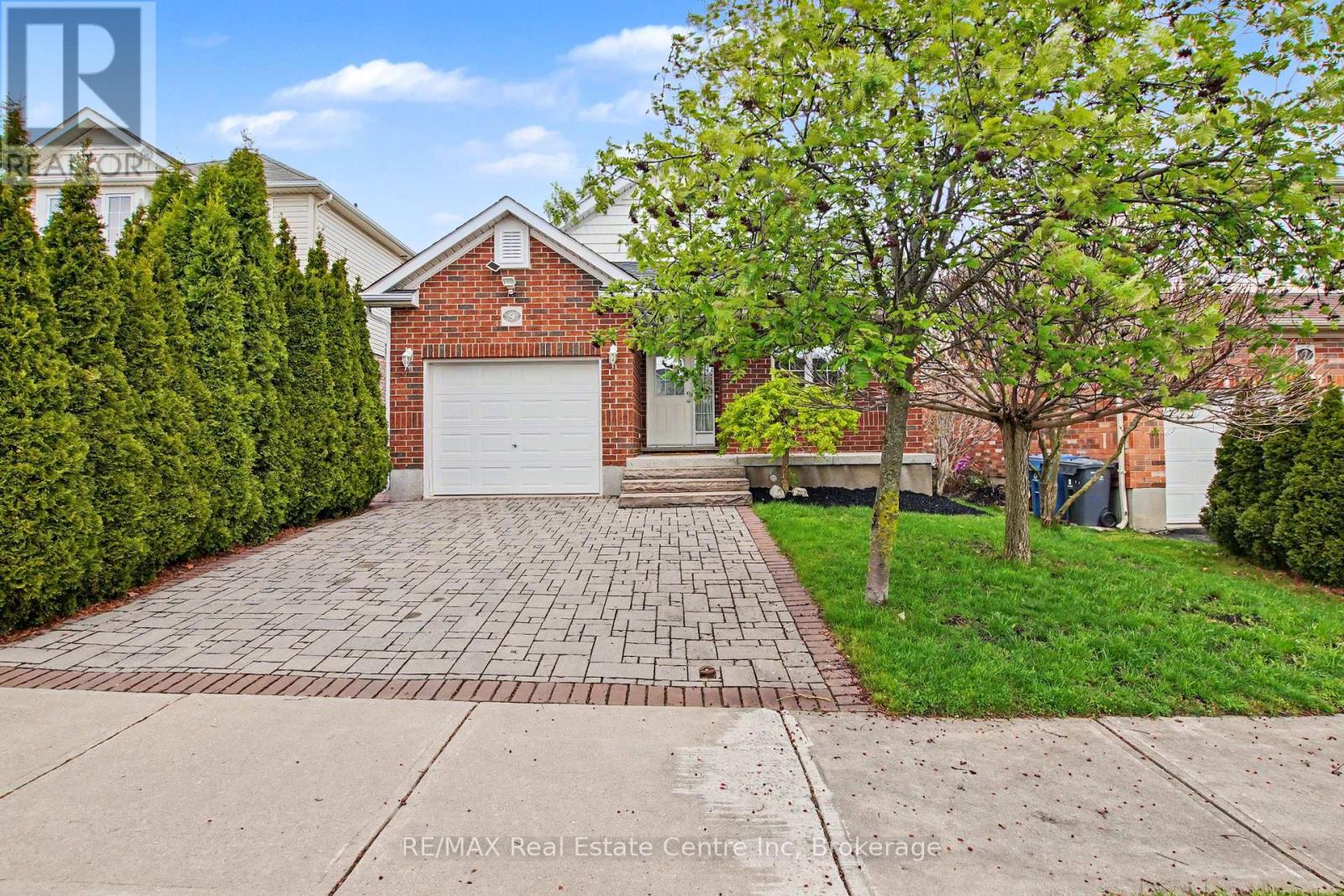 9 Washburn Drive, Guelph, Ontario  N1E 0B4 - Photo 1 - X13126078