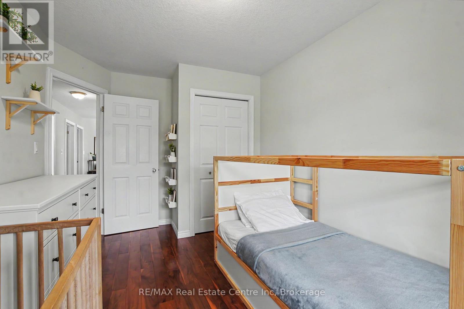 9 Washburn Drive, Guelph, Ontario  N1E 0B4 - Photo 16 - X13126078