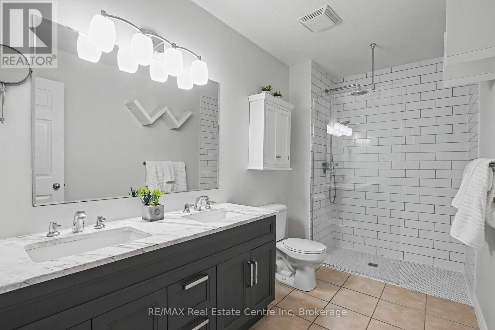 9 Washburn Drive, Guelph, Ontario  N1E 0B4 - Photo 17 - X13126078