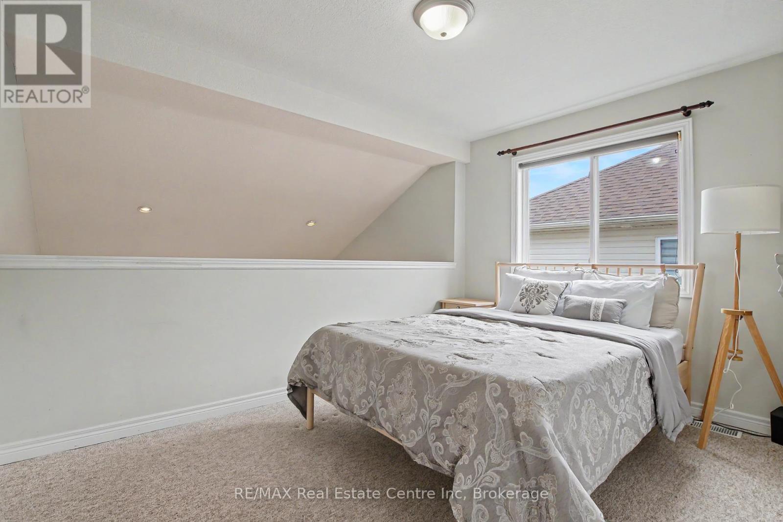 9 Washburn Drive, Guelph, Ontario  N1E 0B4 - Photo 19 - X13126078