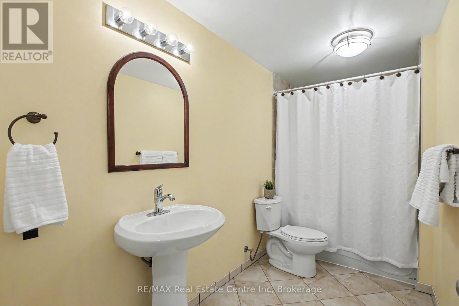 9 Washburn Drive, Guelph, Ontario  N1E 0B4 - Photo 20 - X13126078