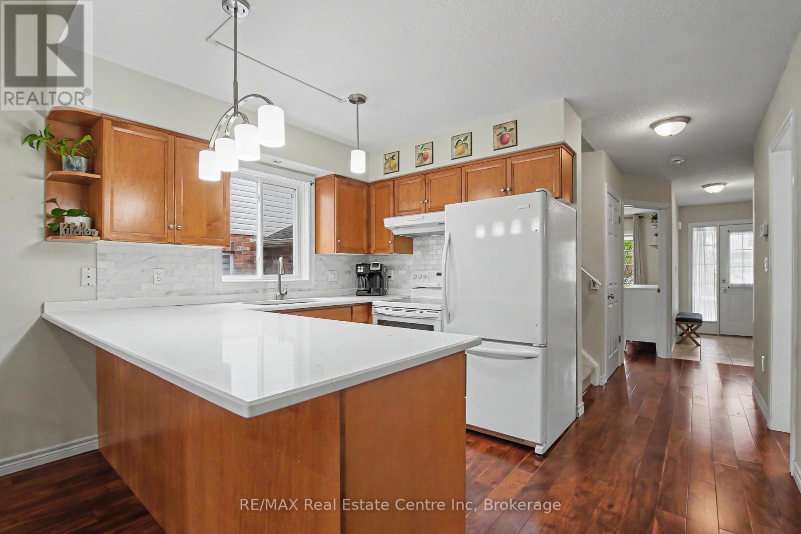 9 Washburn Drive, Guelph, Ontario  N1E 0B4 - Photo 6 - X13126078