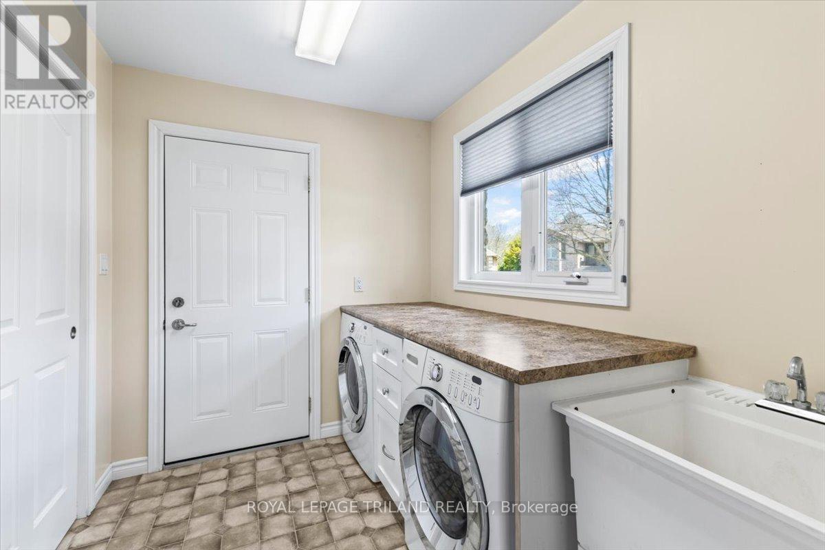 272 4th Street Crescent, Hanover, Ontario  N4N 3S9 - Photo 12 - X13126070