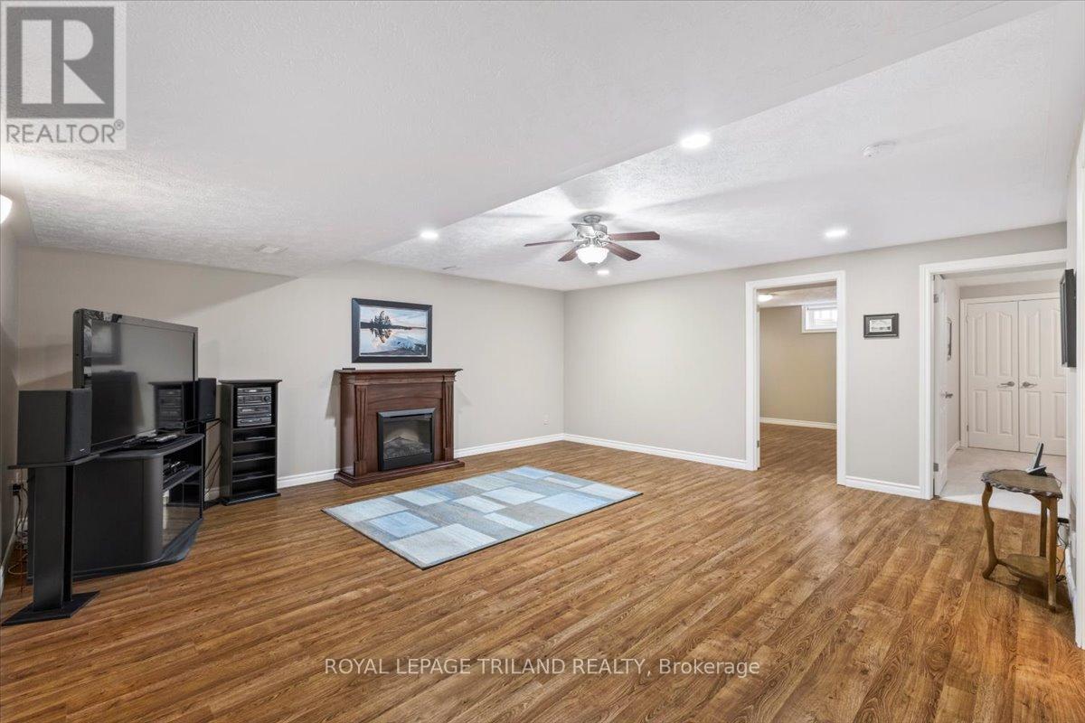 272 4th Street Crescent, Hanover, Ontario  N4N 3S9 - Photo 19 - X13126070
