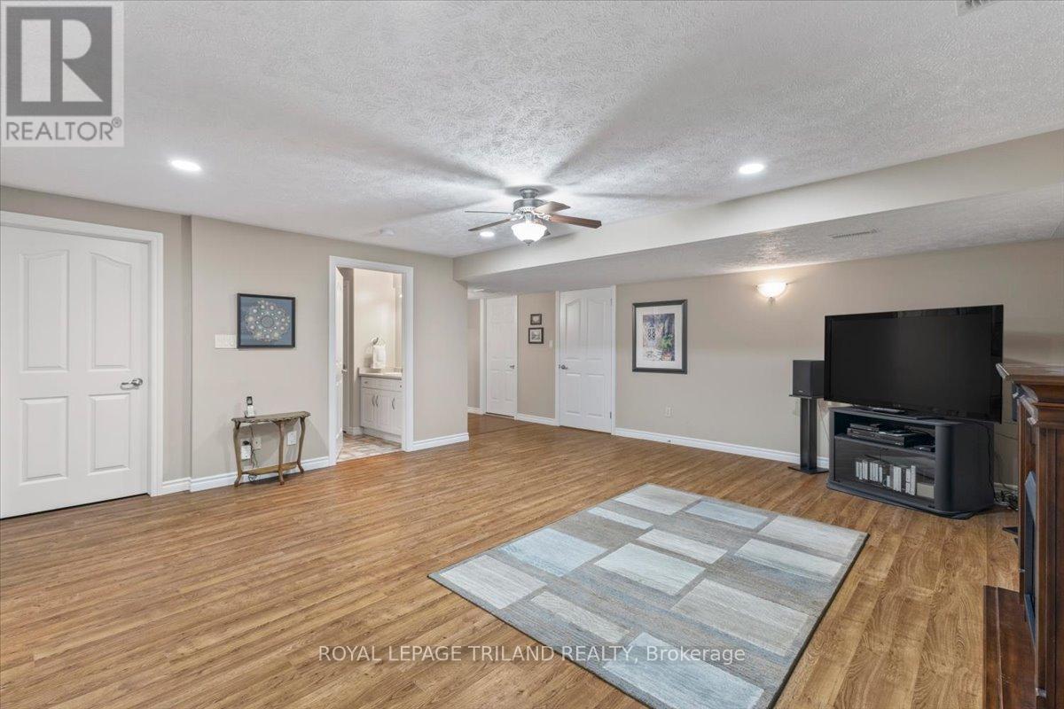272 4th Street Crescent, Hanover, Ontario  N4N 3S9 - Photo 20 - X13126070