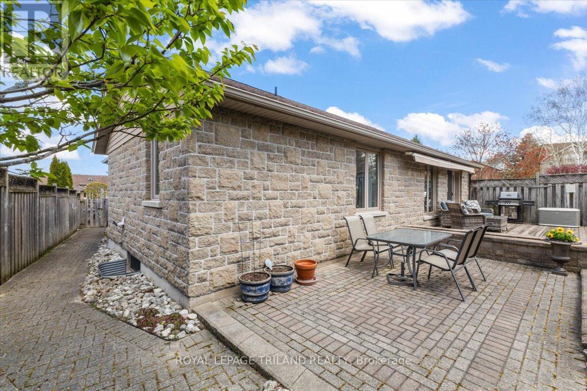 272 4th Street Crescent, Hanover, Ontario  N4N 3S9 - Photo 4 - X13126070