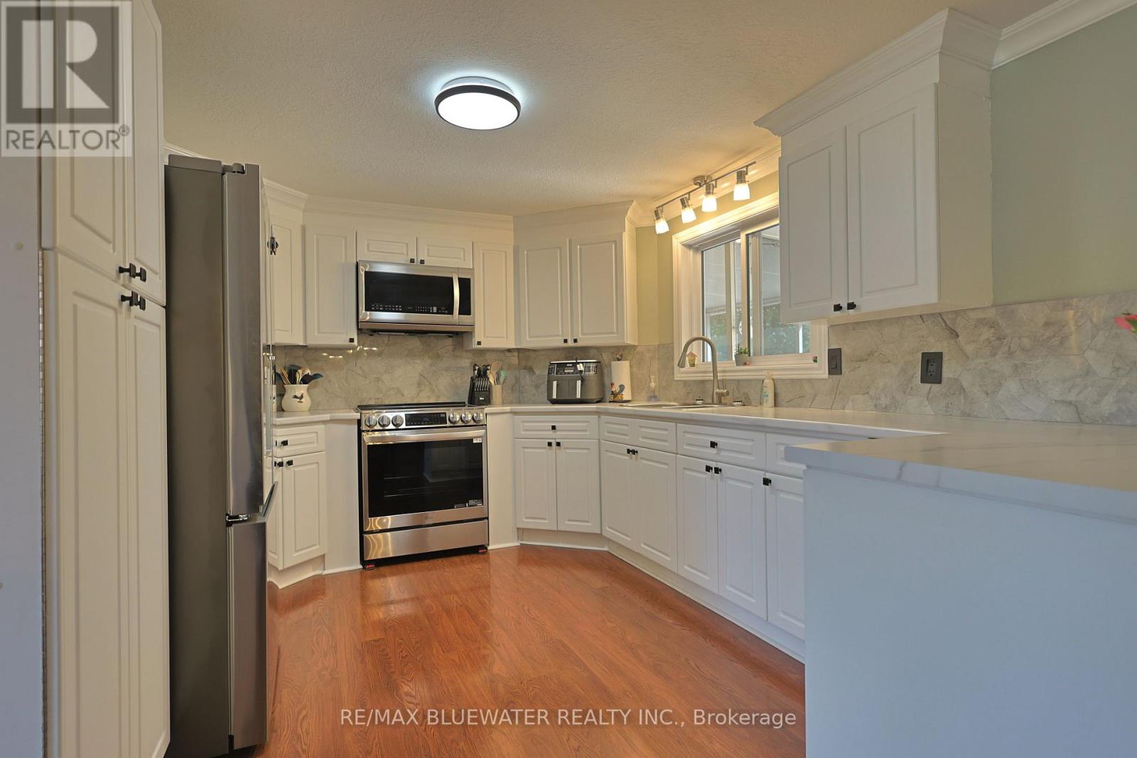 350 Shannon Boulevard, South Huron, Ontario  N0M 1T0 - Photo 21 - X13126158