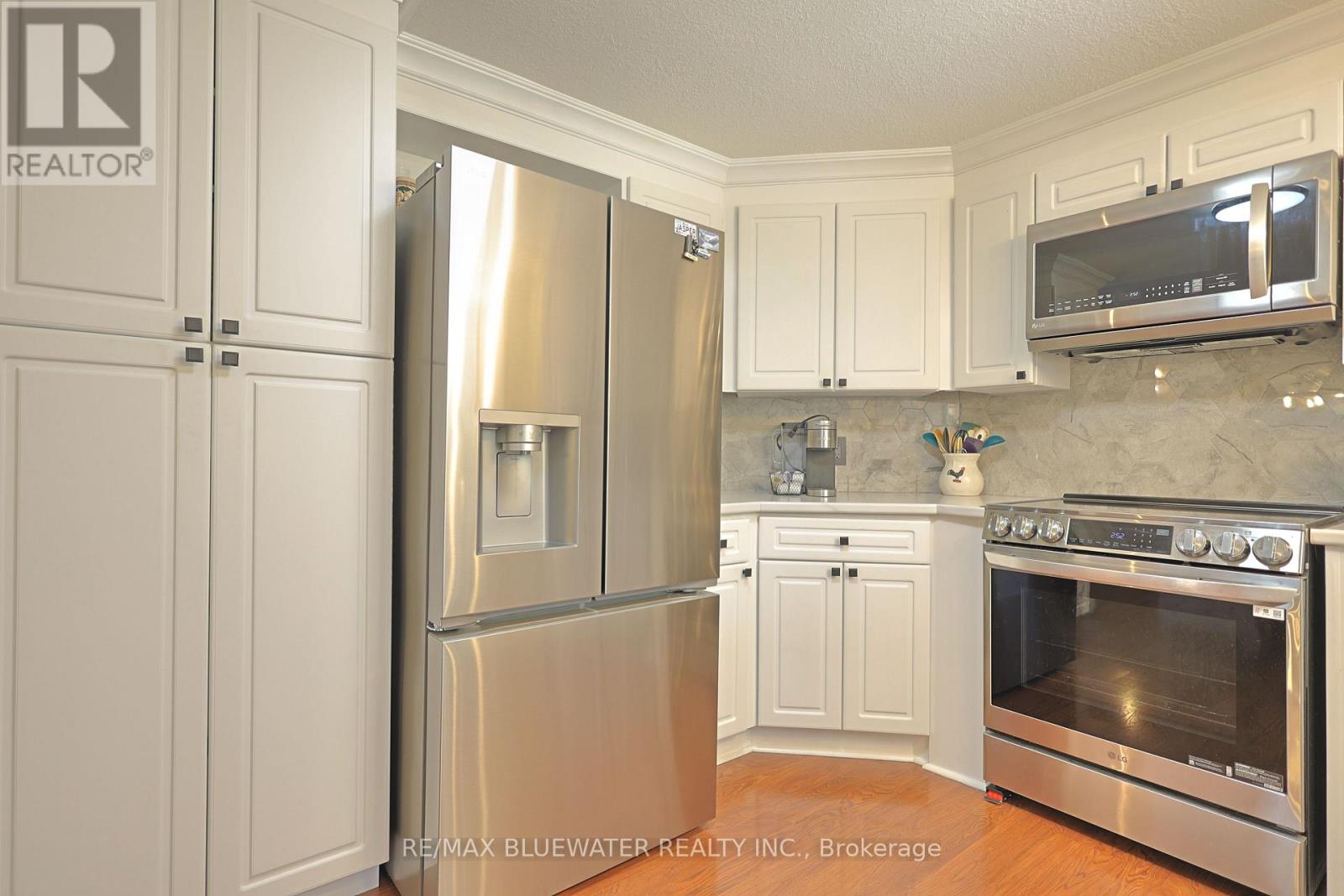 350 Shannon Boulevard, South Huron, Ontario  N0M 1T0 - Photo 24 - X13126158