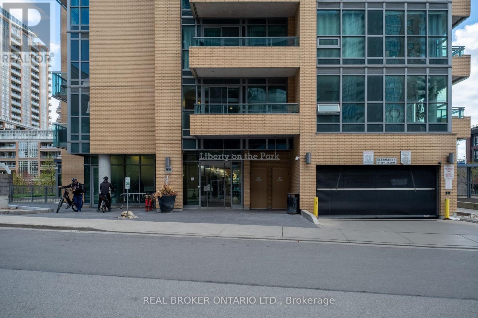 909 - 69 Lynn Williams Street, Toronto, Ontario  M6K 3R6 - Photo 2 - C13126054