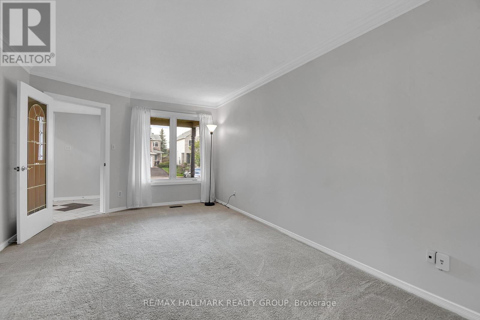 6602 Windsong Avenue, Ottawa, Ontario  K1C 6N1 - Photo 6 - X13126126
