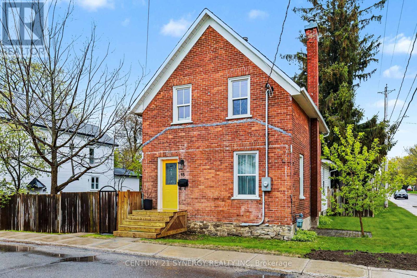 15 ALFRED STREET, Smiths Falls, Ontario