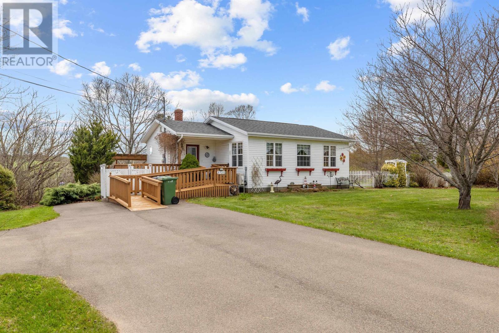 5725 Rustico Road, Rustico, Prince Edward Island  C0A 1N0 - Photo 3 - 202610792