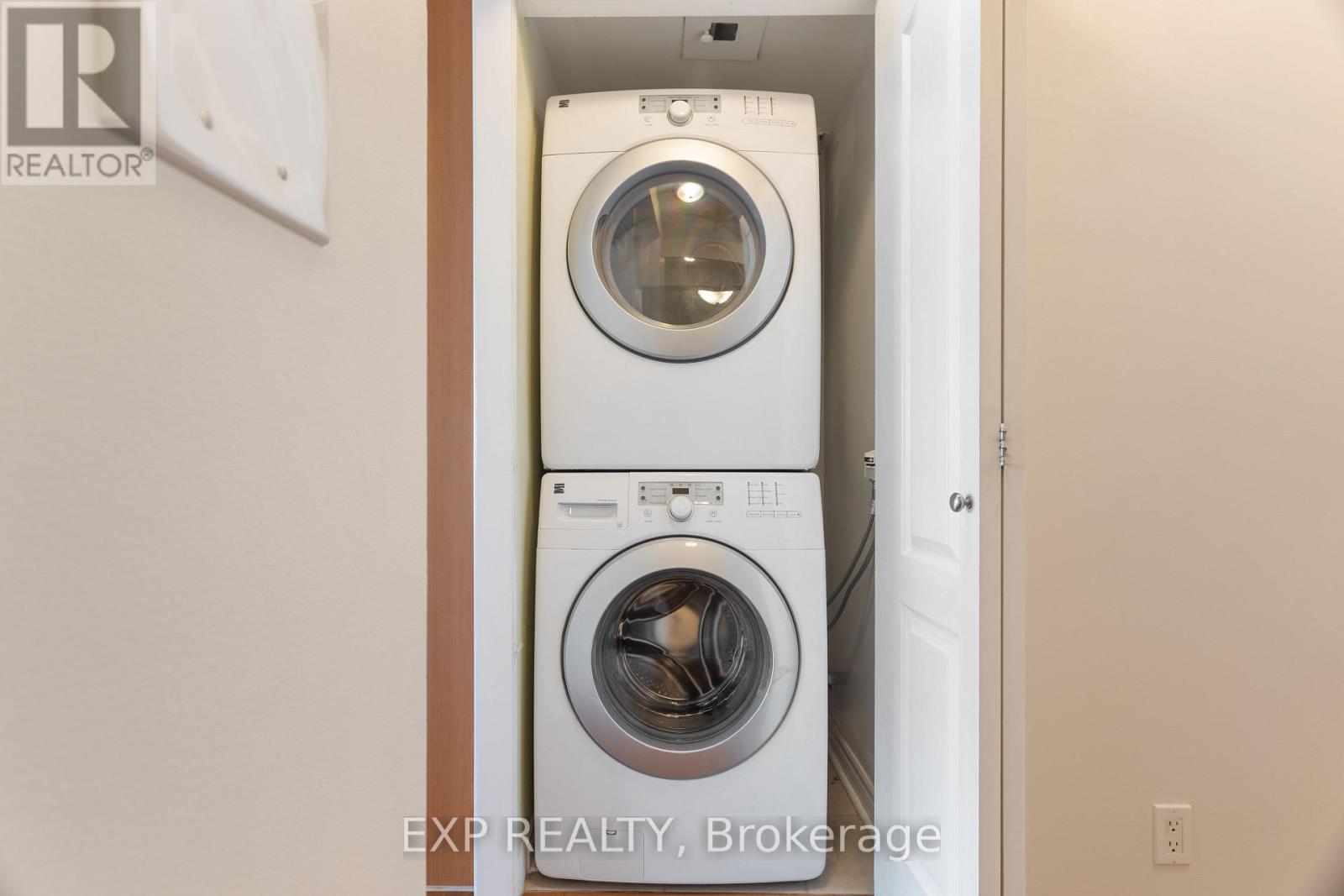 1609 - 1 Elm Drive W, Mississauga, Ontario  L5B 4M1 - Photo 15 - W13126104