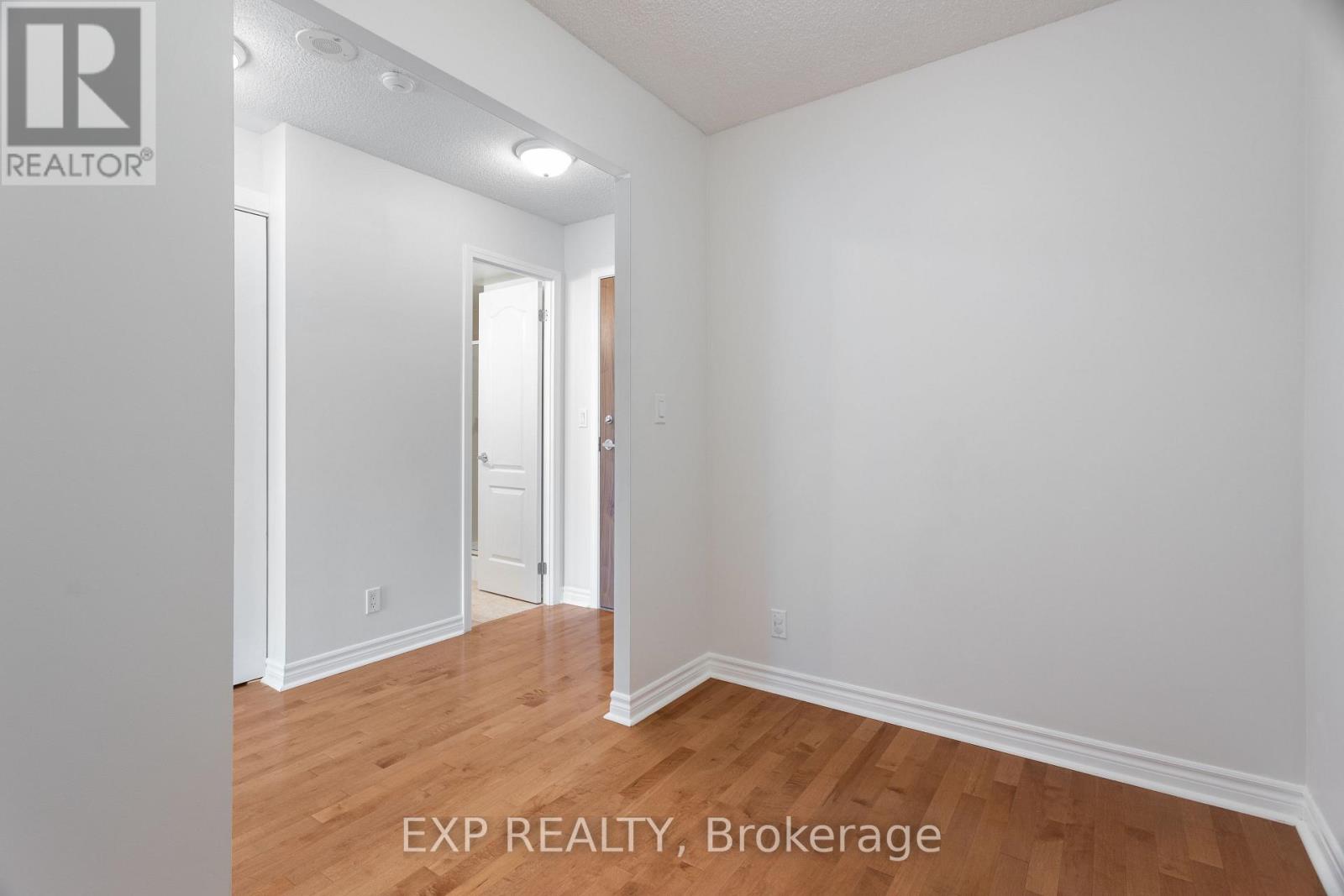 1609 - 1 Elm Drive W, Mississauga, Ontario  L5B 4M1 - Photo 6 - W13126104