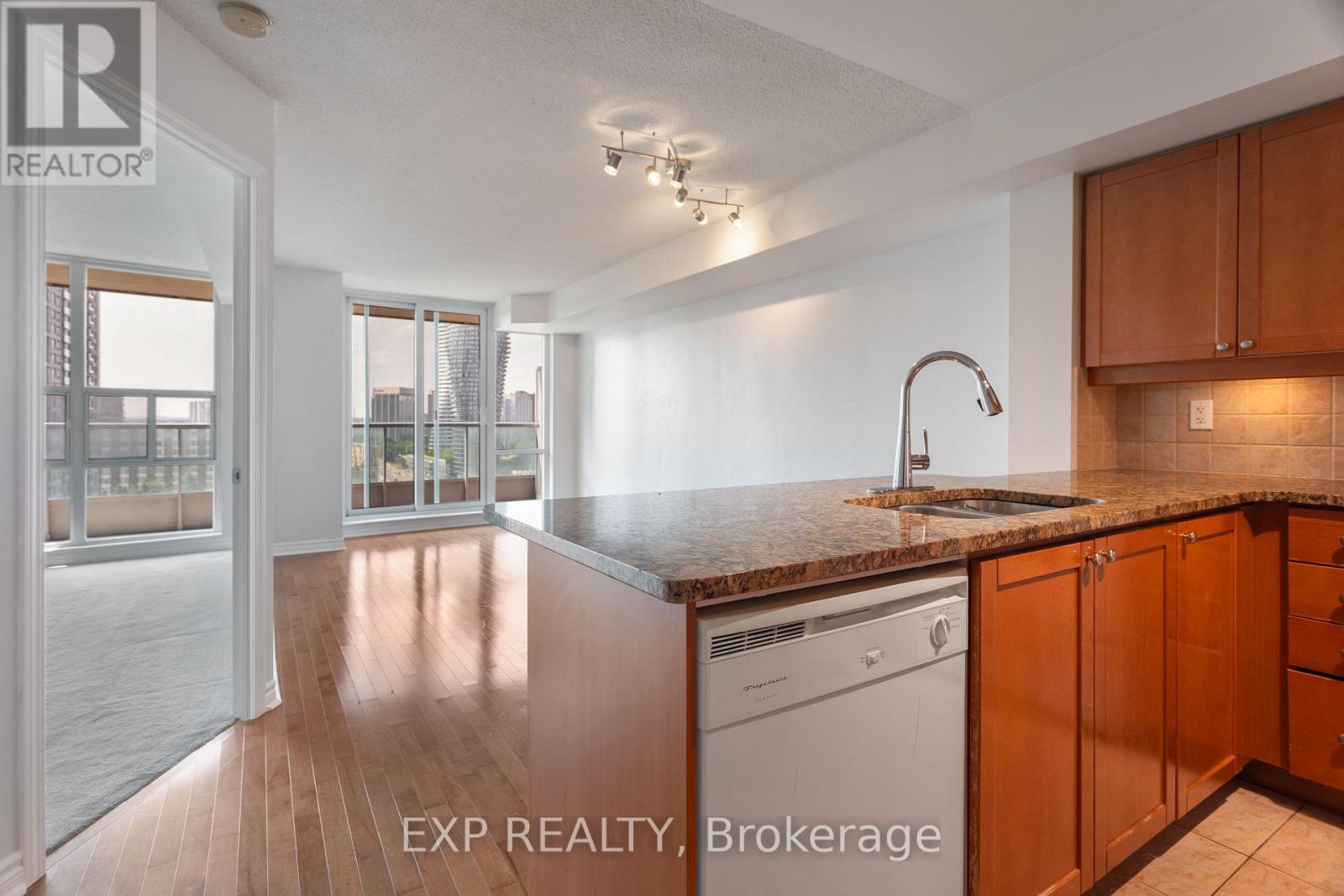 1609 - 1 Elm Drive W, Mississauga, Ontario  L5B 4M1 - Photo 8 - W13126104
