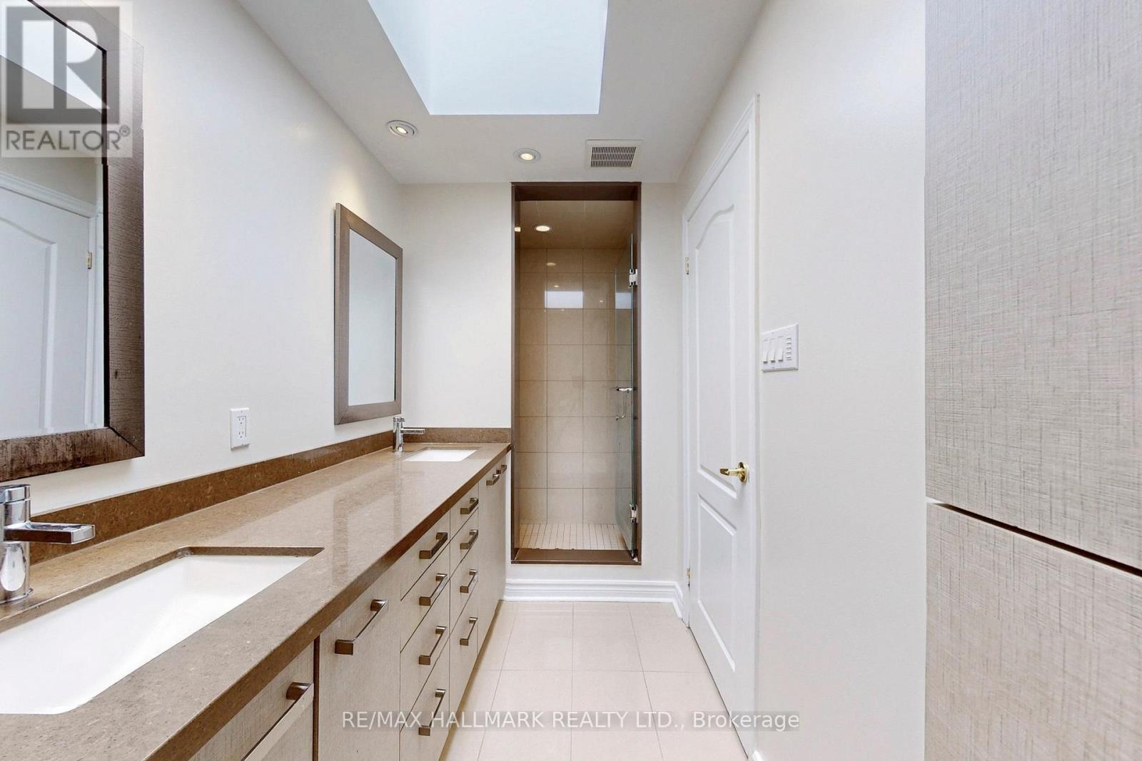 2 Butterfield Drive, Toronto, Ontario  M3A 2L8 - Photo 22 - C12990832