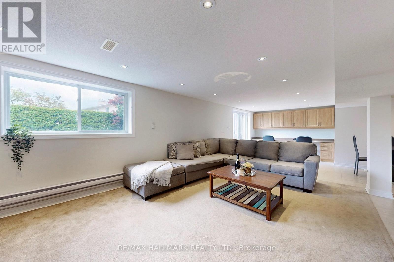 2 Butterfield Drive, Toronto, Ontario  M3A 2L8 - Photo 32 - C12990832