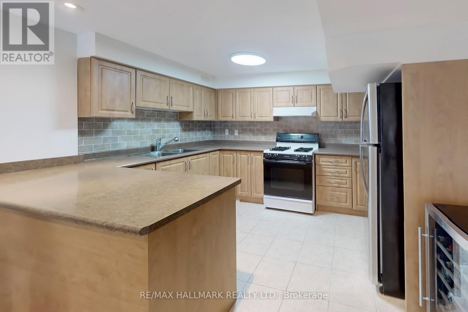 2 Butterfield Drive, Toronto, Ontario  M3A 2L8 - Photo 38 - C12990832