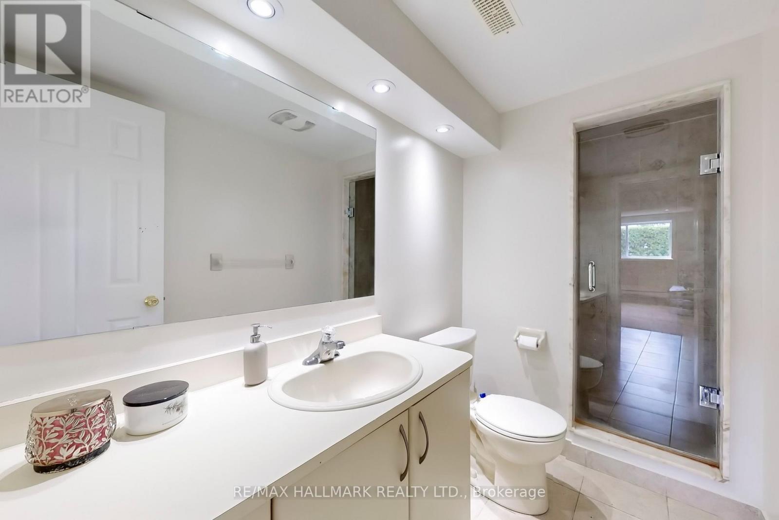 2 Butterfield Drive, Toronto, Ontario  M3A 2L8 - Photo 44 - C12990832