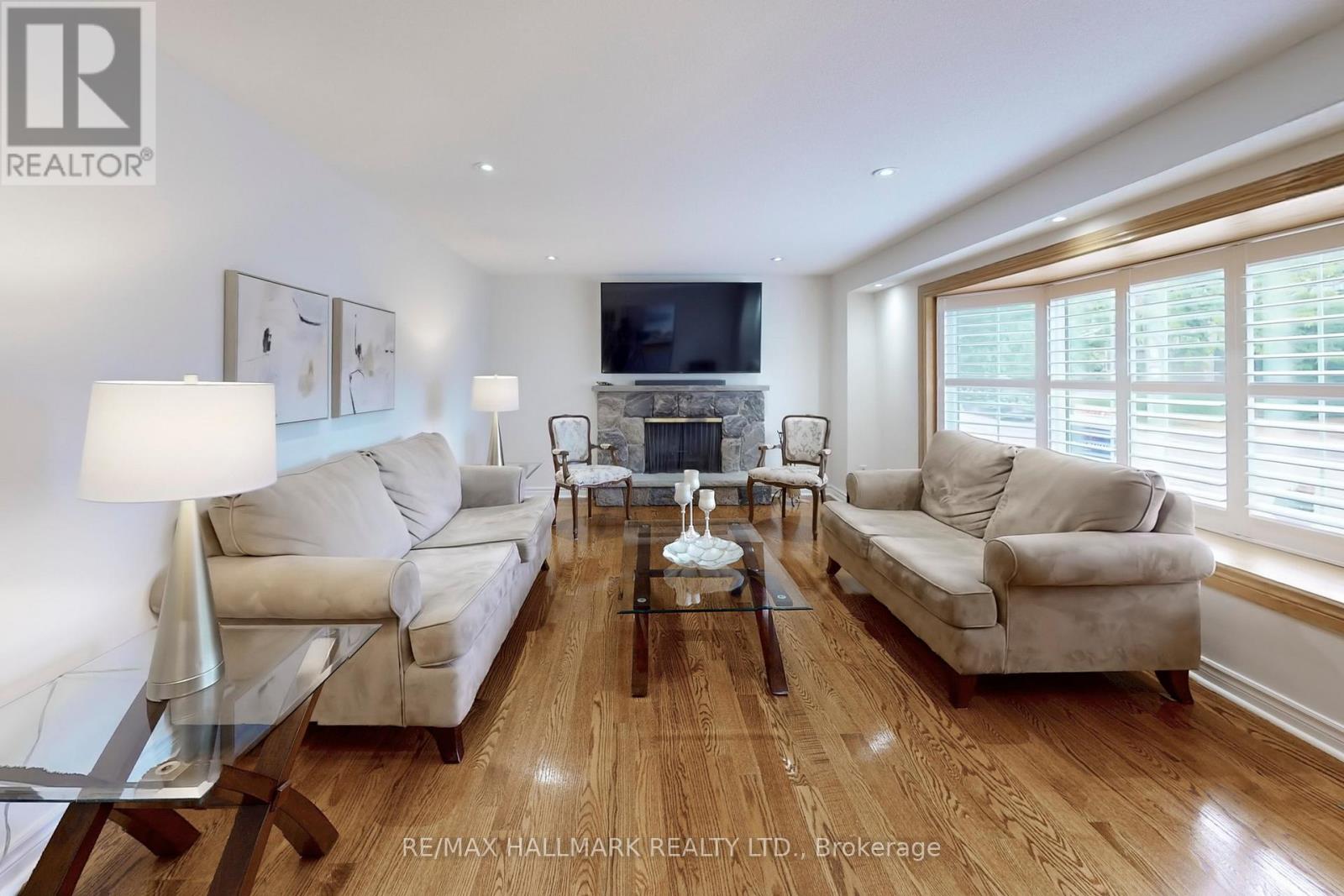2 Butterfield Drive, Toronto, Ontario  M3A 2L8 - Photo 6 - C12990832