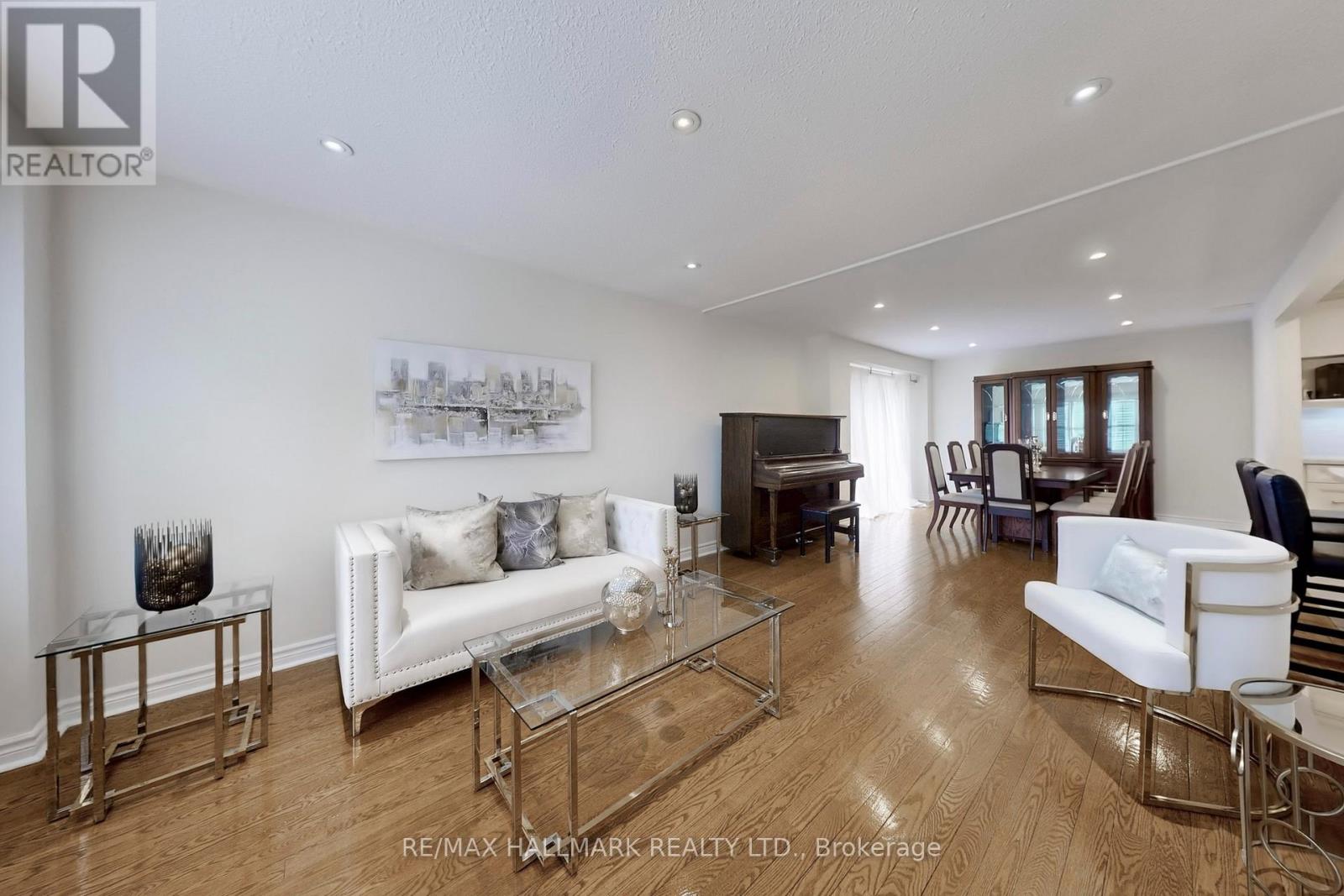 2 Butterfield Drive, Toronto, Ontario  M3A 2L8 - Photo 9 - C12990832