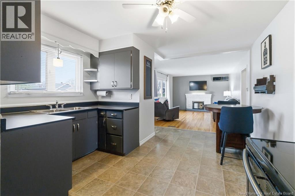 29 Eighth Street, Moncton, New Brunswick  E1E 3E6 - Photo 3 - NB139186