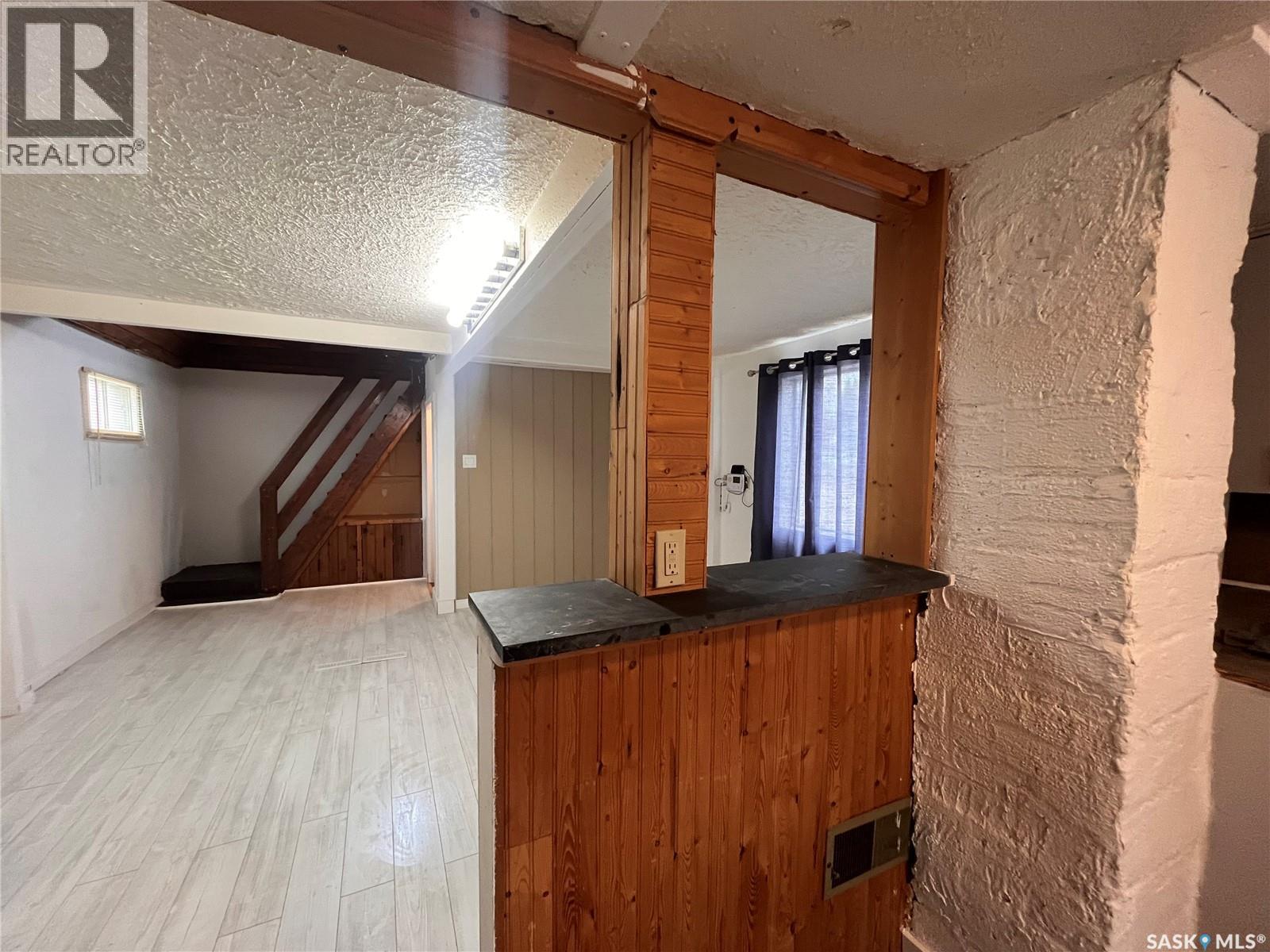 701 I Avenue N, Saskatoon, Saskatchewan  S7L 2H1 - Photo 12 - SK035804