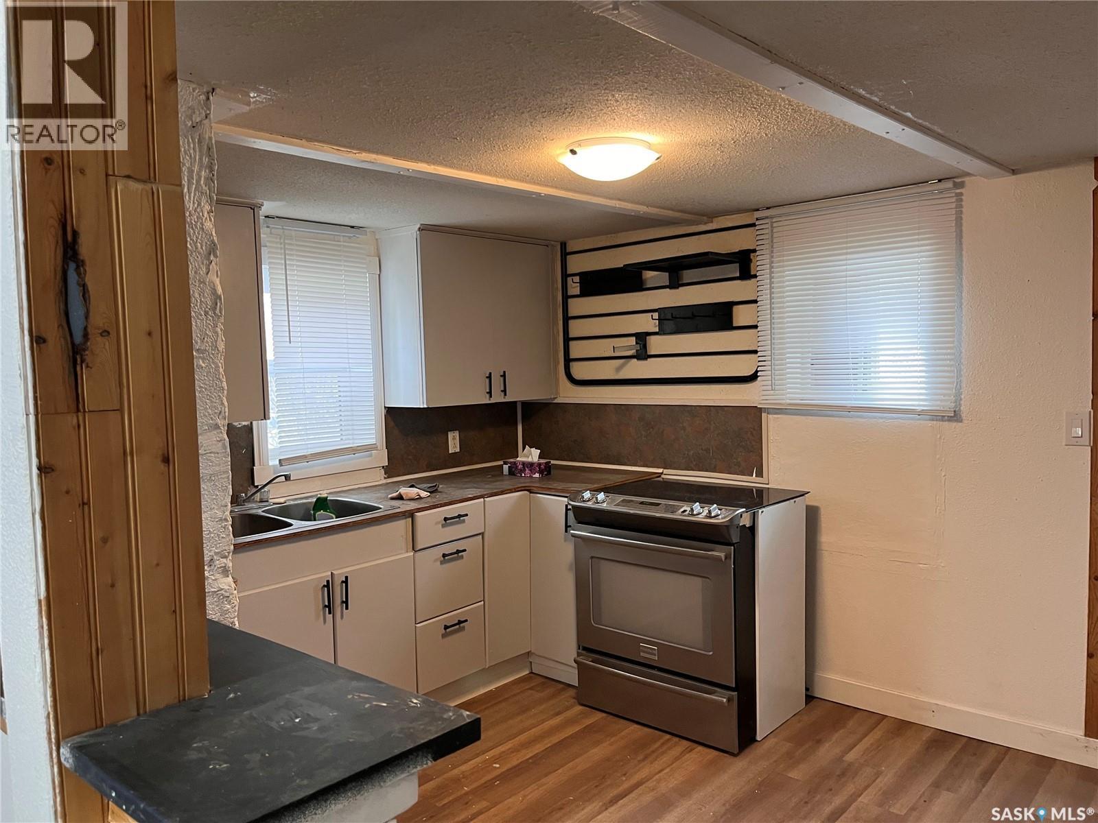 701 I Avenue N, Saskatoon, Saskatchewan  S7L 2H1 - Photo 13 - SK035804