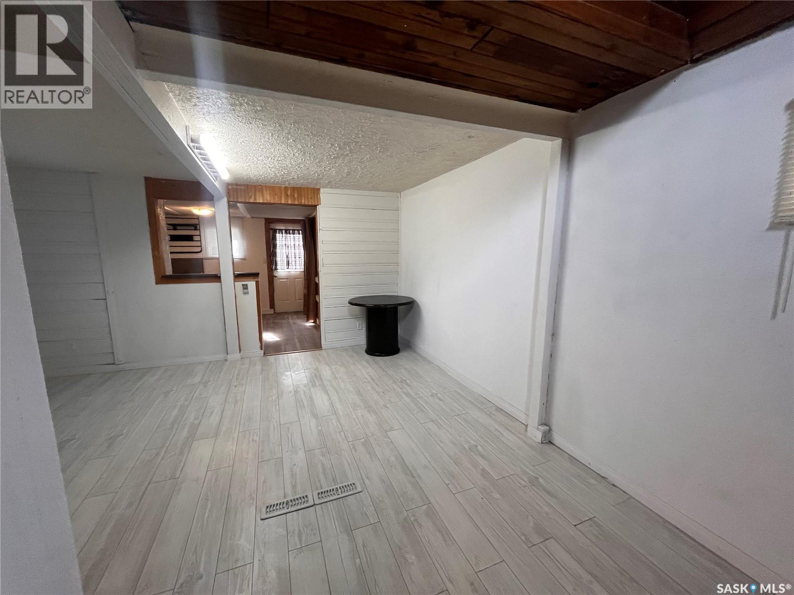 701 I Avenue N, Saskatoon, Saskatchewan  S7L 2H1 - Photo 6 - SK035804