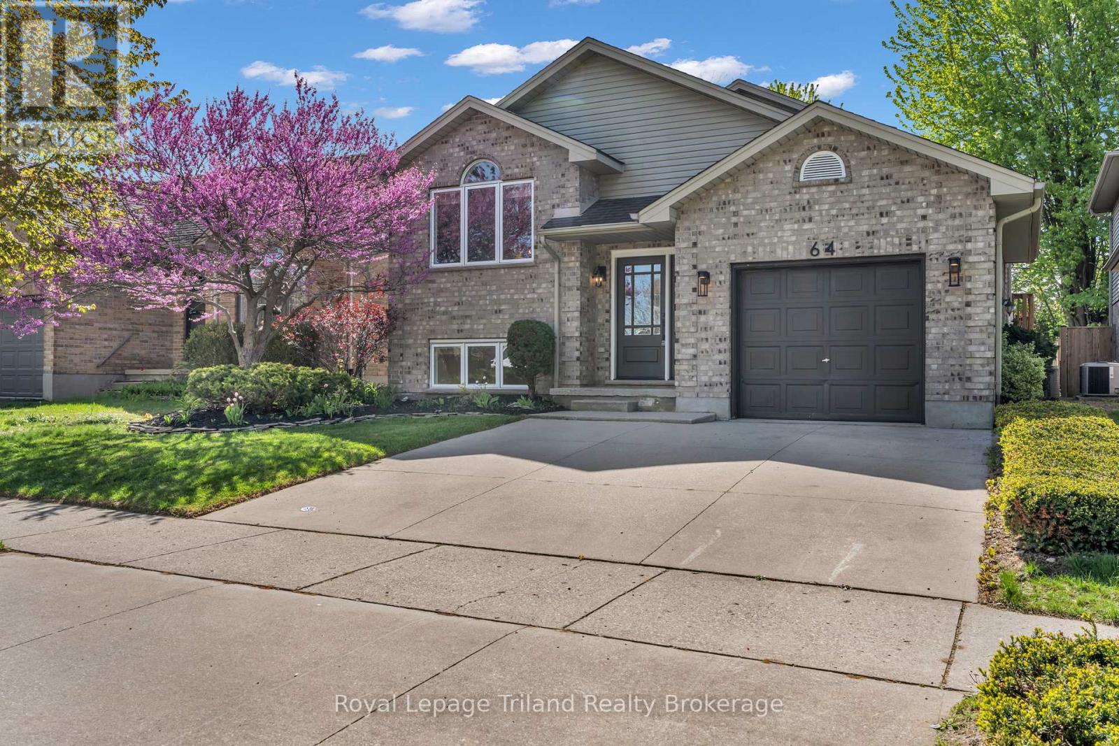 64 HICKORY BOULEVARD W, Strathroy-Caradoc, Ontario