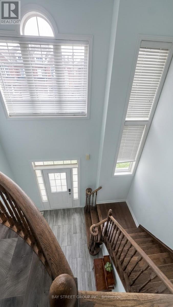 12 Monceau Road, Brampton, Ontario  L7A 4E6 - Photo 5 - W13075270