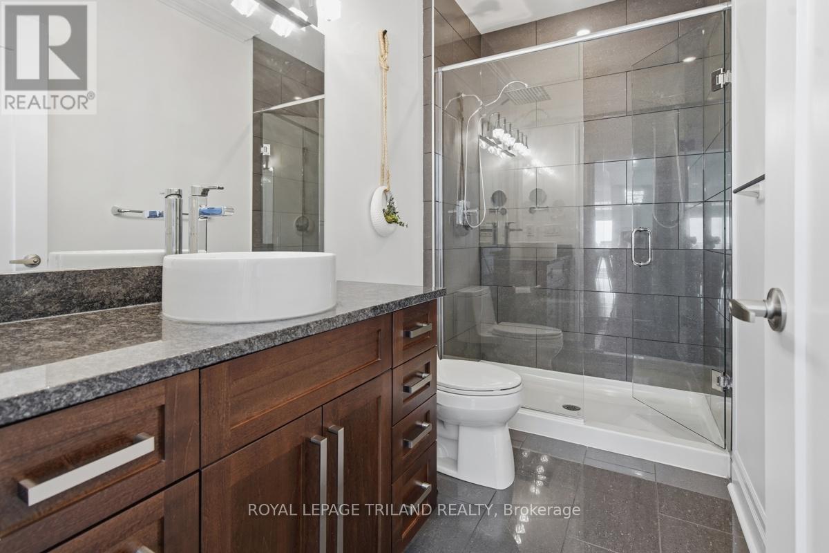 1403 - 240 Villagewalk Boulevard, London North, Ontario  N6G 0P6 - Photo 14 - X13126216