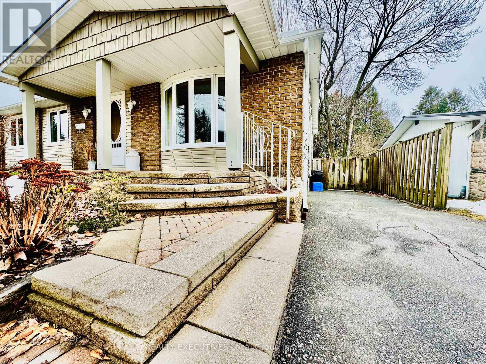 320 Justin Street, North Bay, Ontario  P1B 5J9 - Photo 3 - X13116096