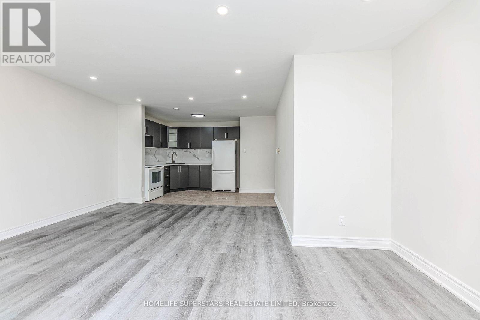 A - 1164 The Queensway, Toronto, Ontario  M8Z 1R5 - Photo 4 - W13126200