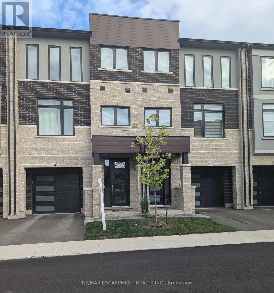54 CADWELL LANE, Hamilton, Ontario