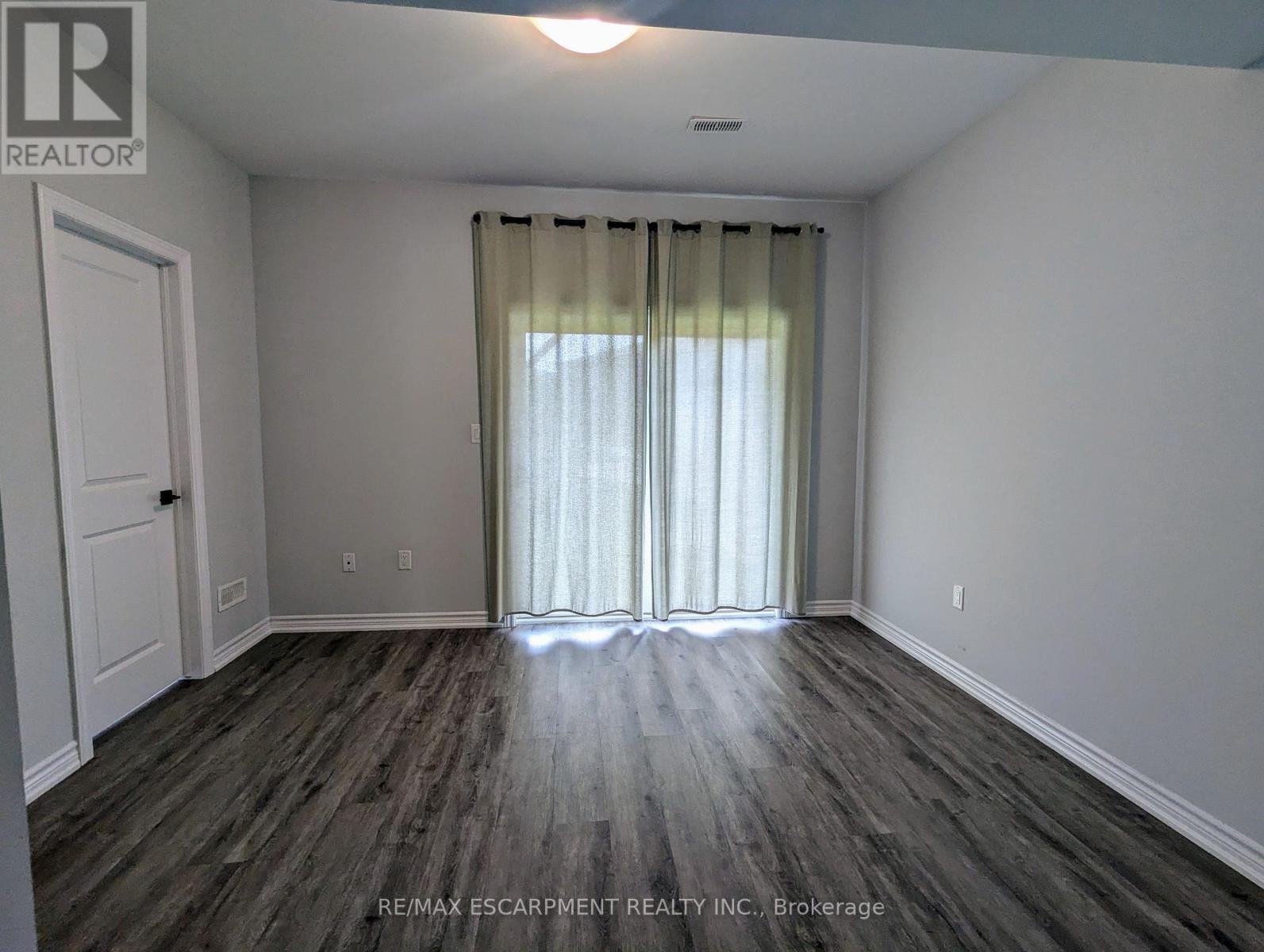 54 Cadwell Lane, Hamilton, Ontario  L9C 0E8 - Photo 10 - X13126178