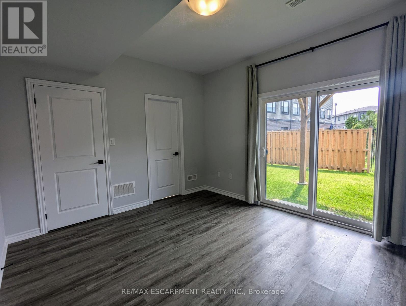 54 Cadwell Lane, Hamilton, Ontario  L9C 0E8 - Photo 11 - X13126178