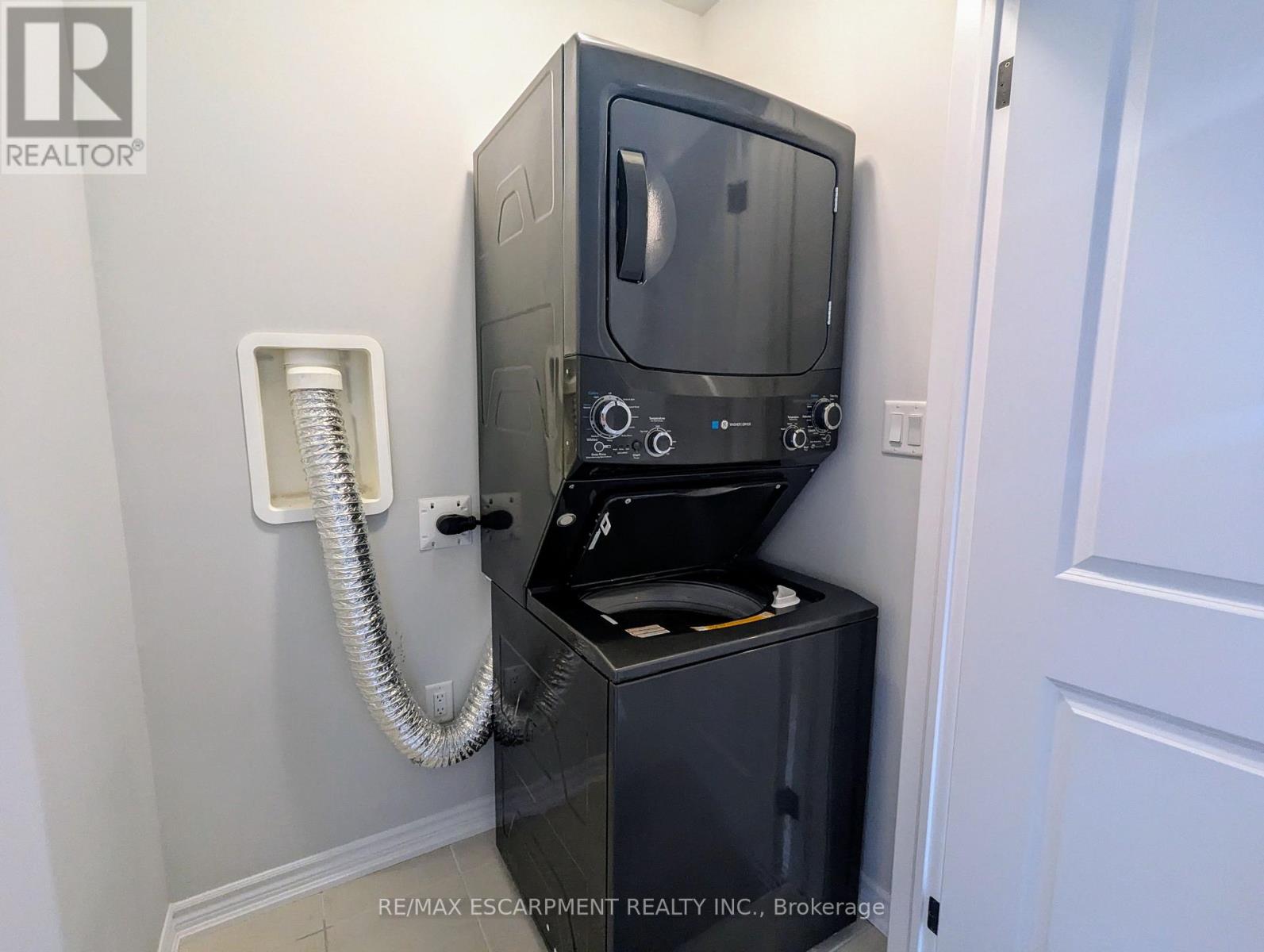 54 Cadwell Lane, Hamilton, Ontario  L9C 0E8 - Photo 21 - X13126178