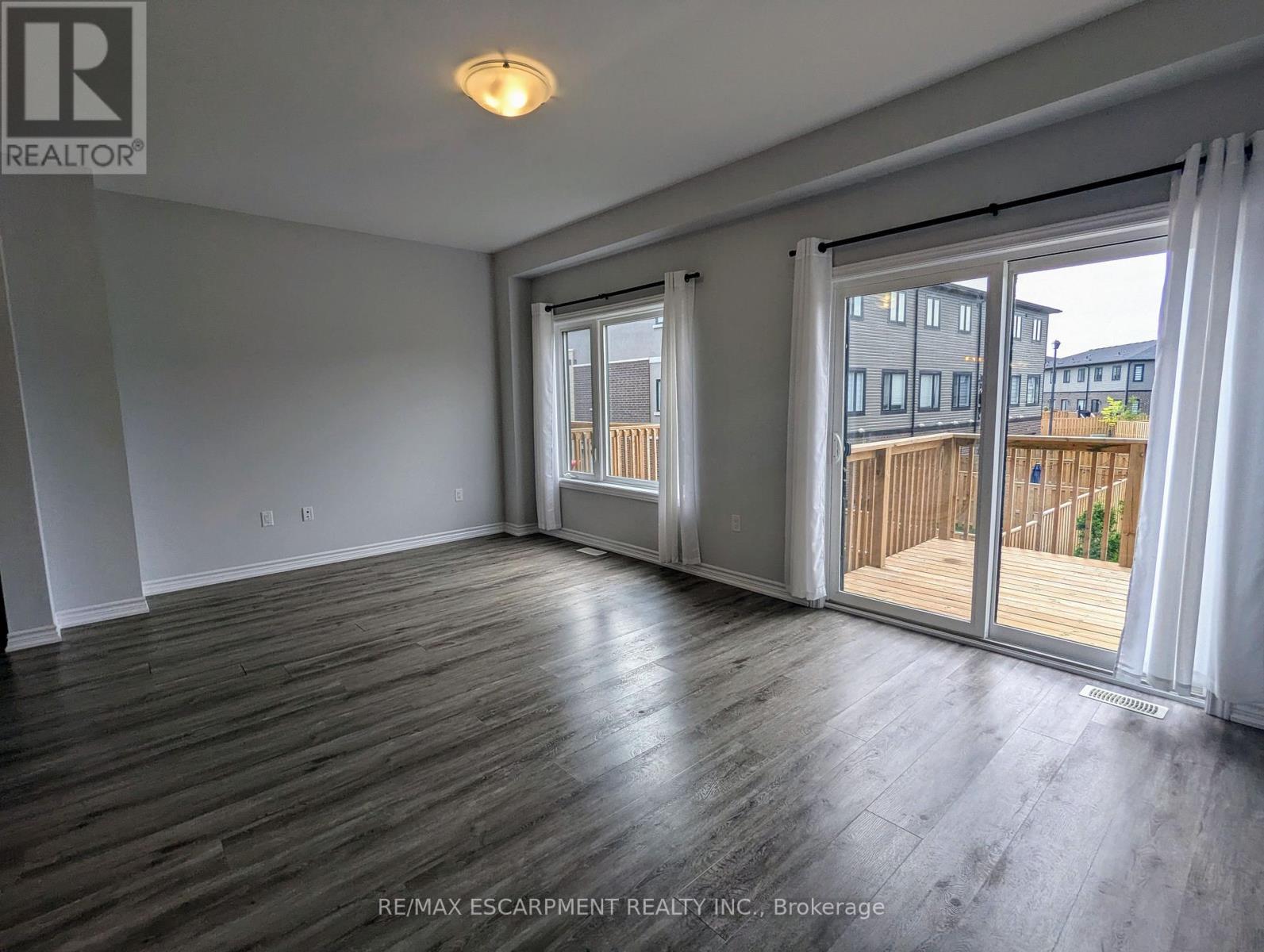 54 Cadwell Lane, Hamilton, Ontario  L9C 0E8 - Photo 6 - X13126178