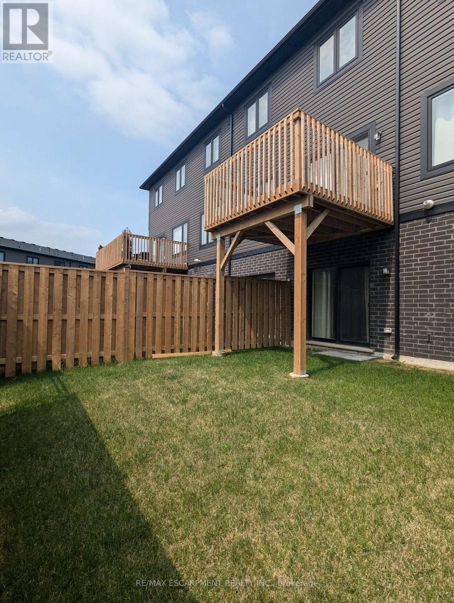 54 Cadwell Lane, Hamilton, Ontario  L9C 0E8 - Photo 8 - X13126178