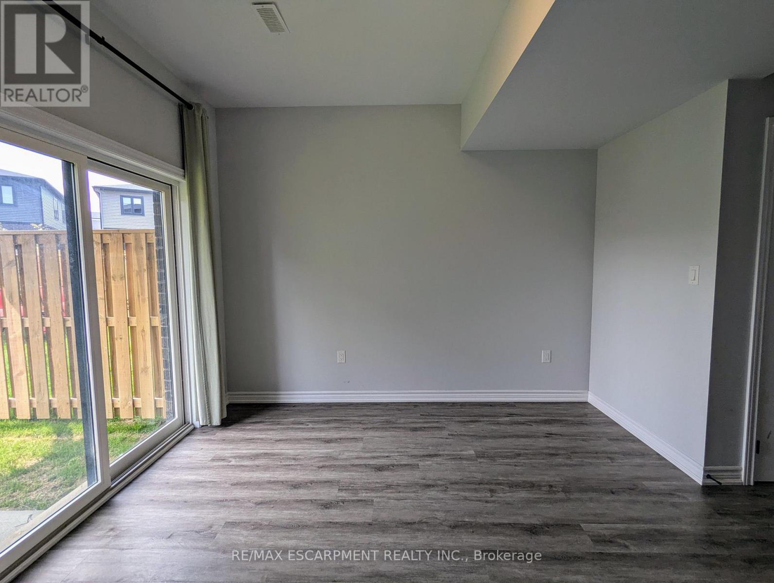 54 Cadwell Lane, Hamilton, Ontario  L9C 0E8 - Photo 9 - X13126178