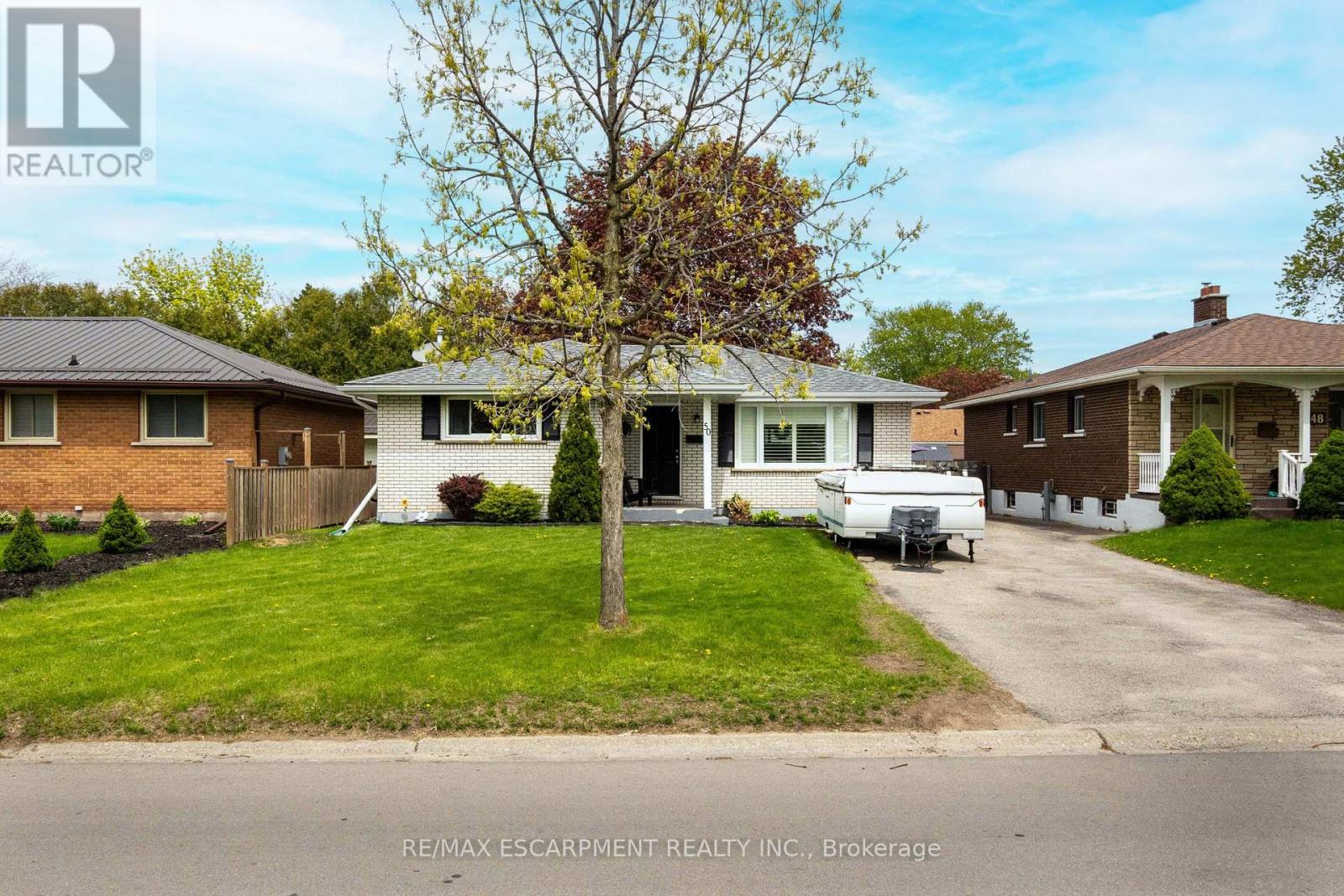 50 ELLENSON DRIVE, Brantford, Ontario