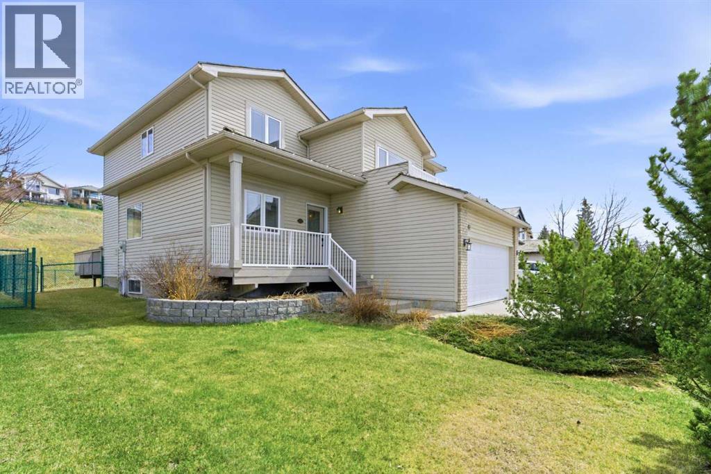 207 Gleneagles View, Cochrane, Alberta  T4C 2G5 - Photo 9 - A2307937