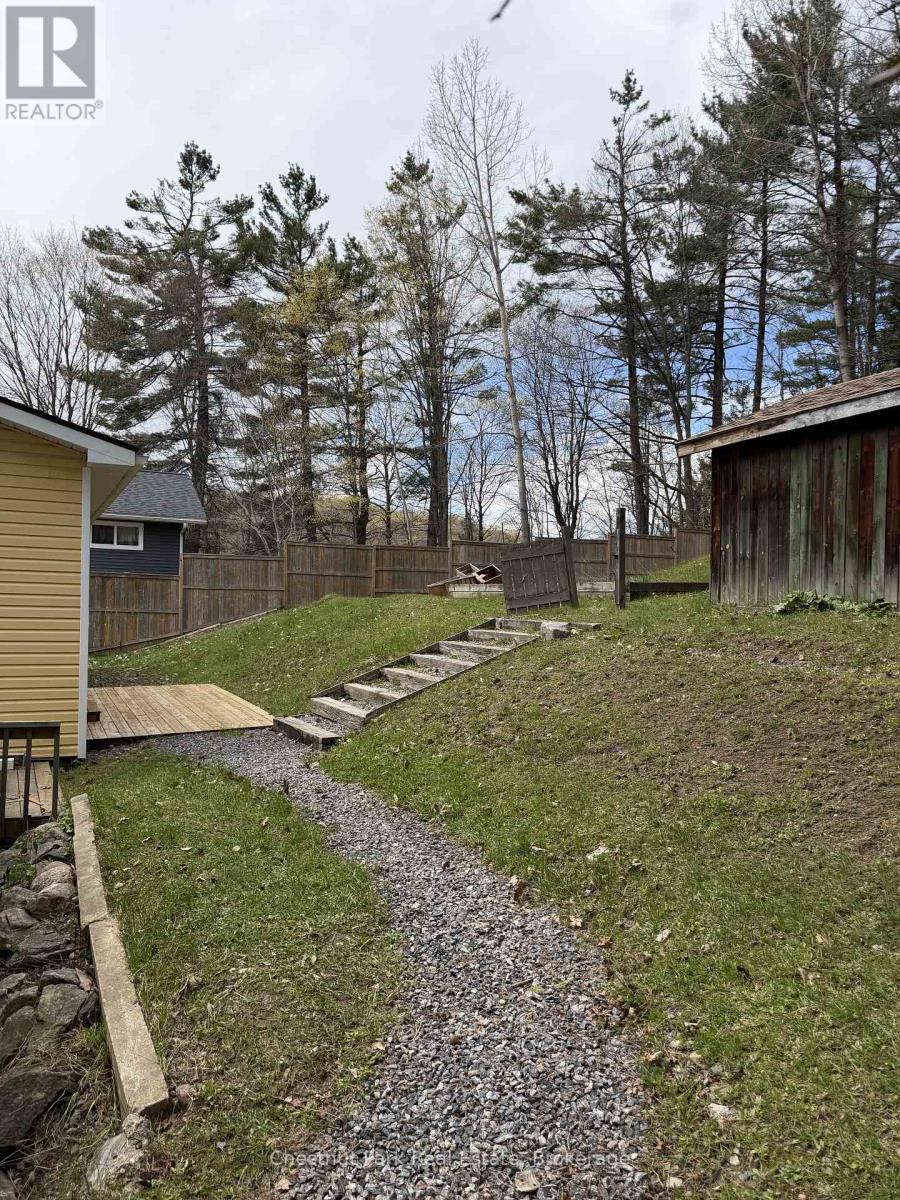 12 Ferndale Road, Muskoka Lakes, Ontario  P0B 1J0 - Photo 31 - X12791544