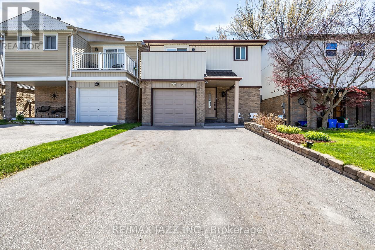 15 Graham Court, Whitby, Ontario  L1N 6E1 - Photo 2 - E13126244