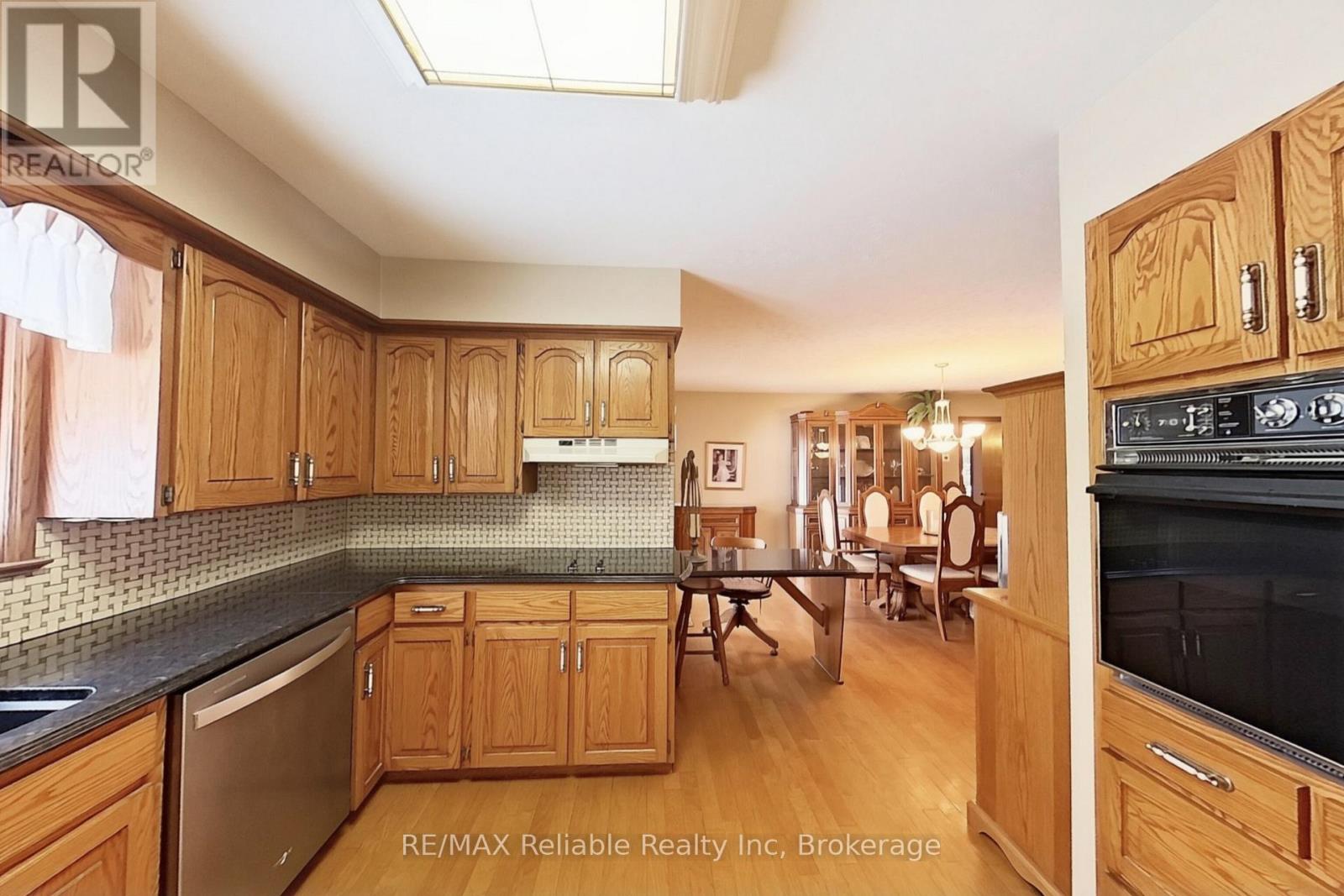 67 Rattenbury Street W, Central Huron, Ontario  N0M 1L0 - Photo 12 - X13126380