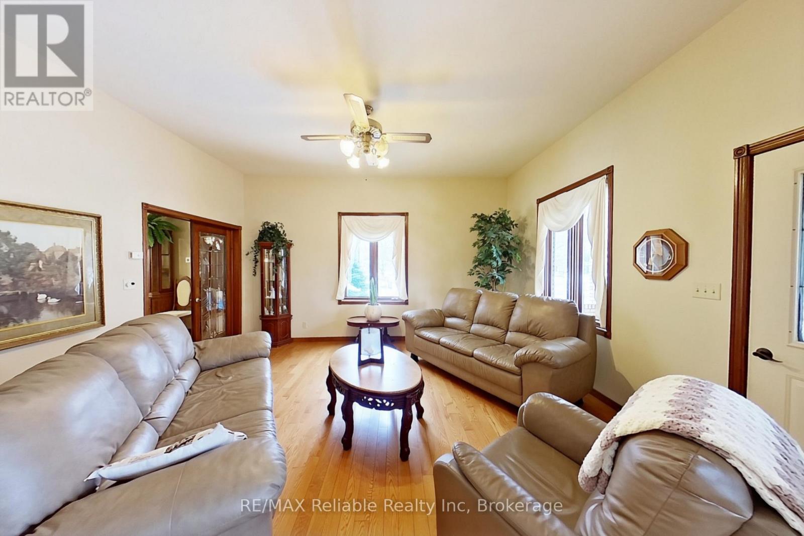 67 Rattenbury Street W, Central Huron, Ontario  N0M 1L0 - Photo 17 - X13126380