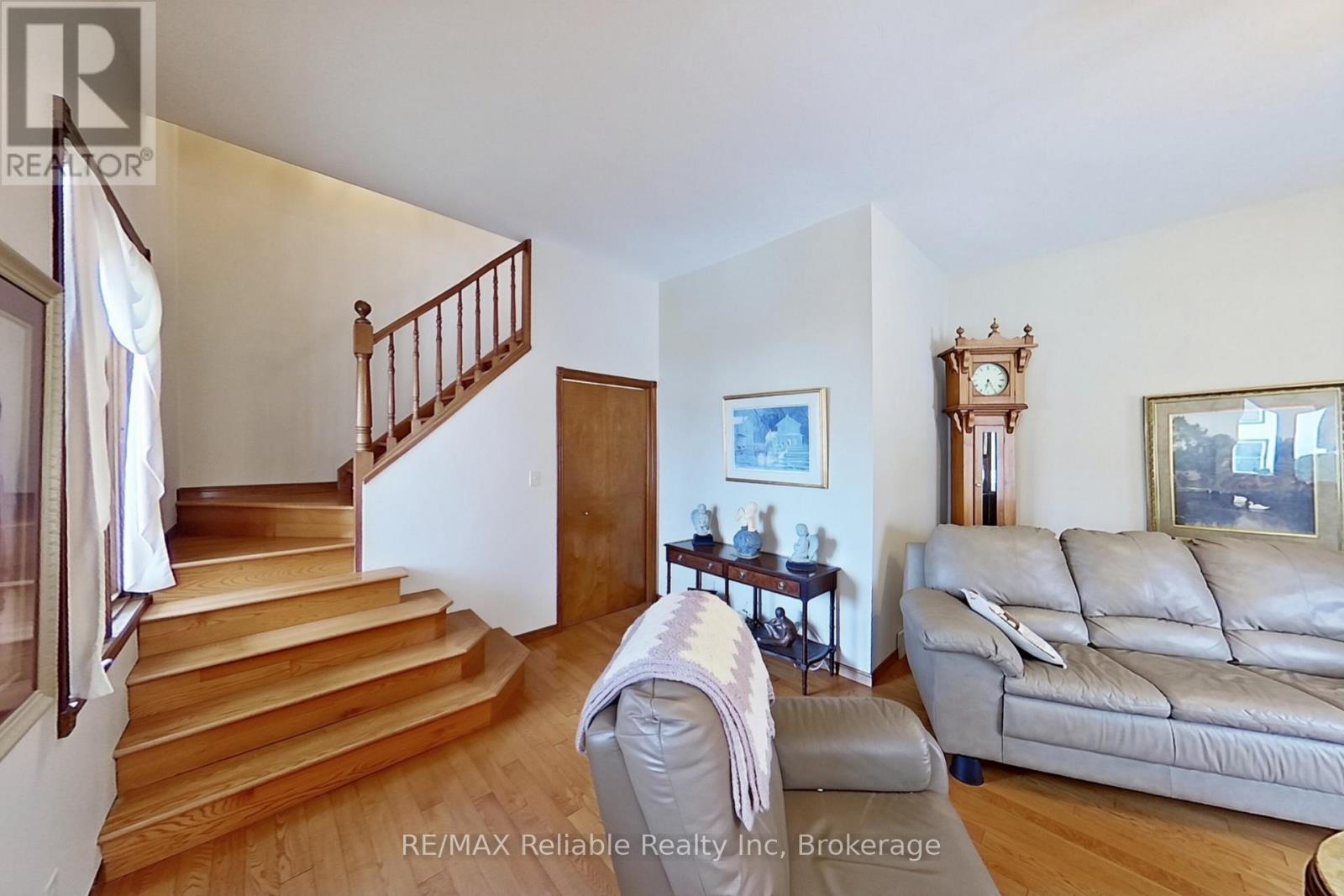 67 Rattenbury Street W, Central Huron, Ontario  N0M 1L0 - Photo 19 - X13126380