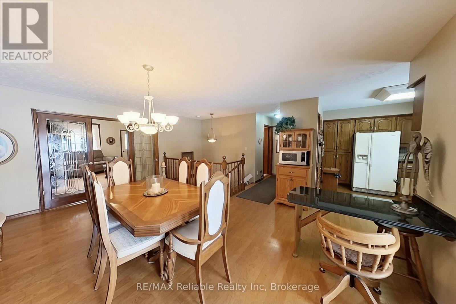 67 Rattenbury Street W, Central Huron, Ontario  N0M 1L0 - Photo 5 - X13126380